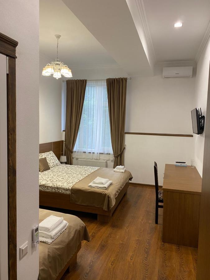 Grand Hotel Mohyliv-Podilskyi Екстер'єр фото