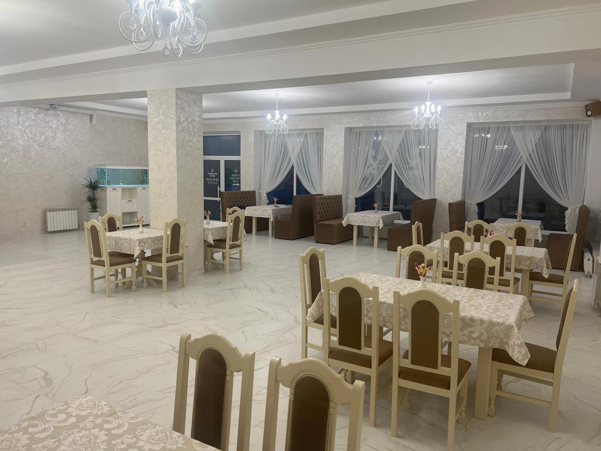 Grand Hotel Mohyliv-Podilskyi Екстер'єр фото