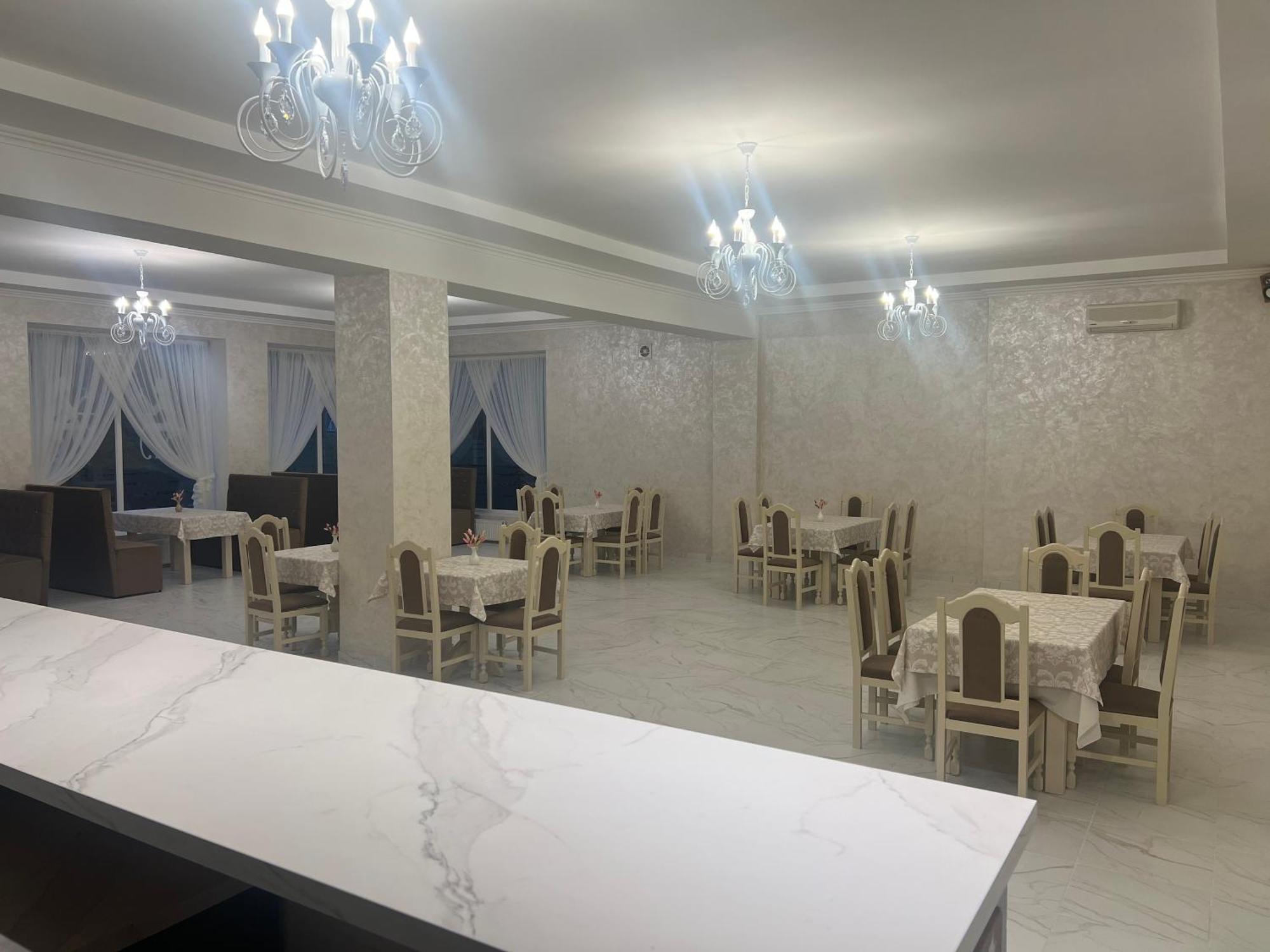 Grand Hotel Mohyliv-Podilskyi Екстер'єр фото